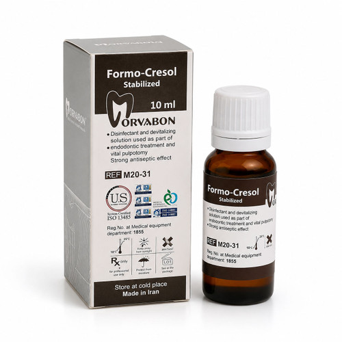 بطری 10 میلیلیتری محلول فرموکرزول مروابن Morvabon Formo-Cresol مناسب پالپوتومی دندانهای شیری و ضدعفونی کانال ریشه با زمینه سفید.